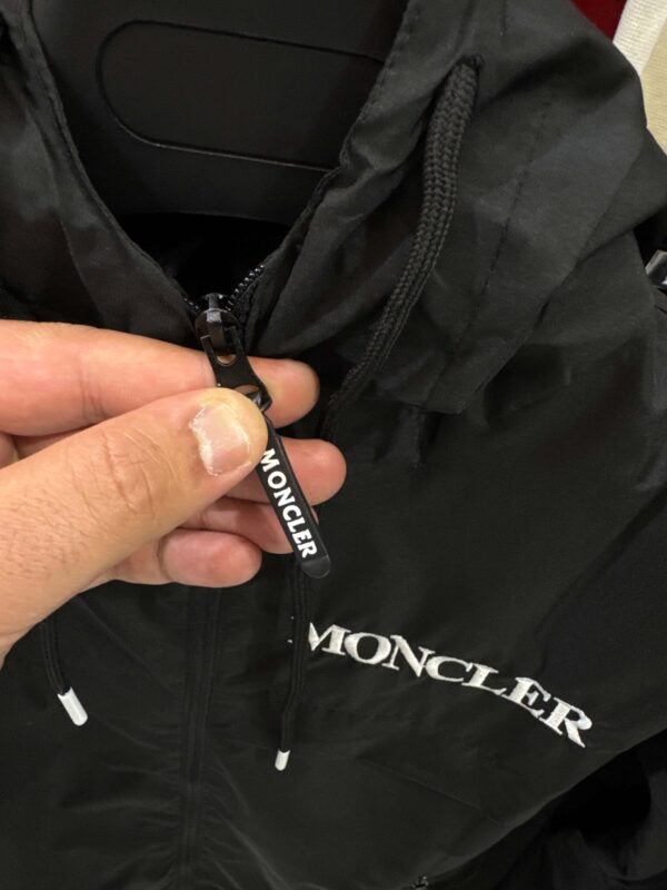 Moncler - Jacket - Black - Αντιανεμικό • Αδιάβροχο - Image 3