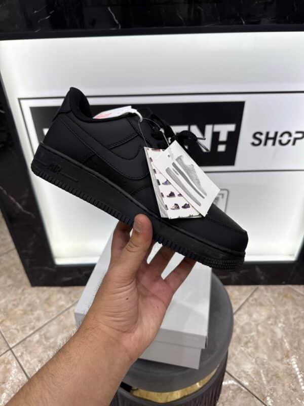 Nike - AirForce - AF1 Black - Image 1