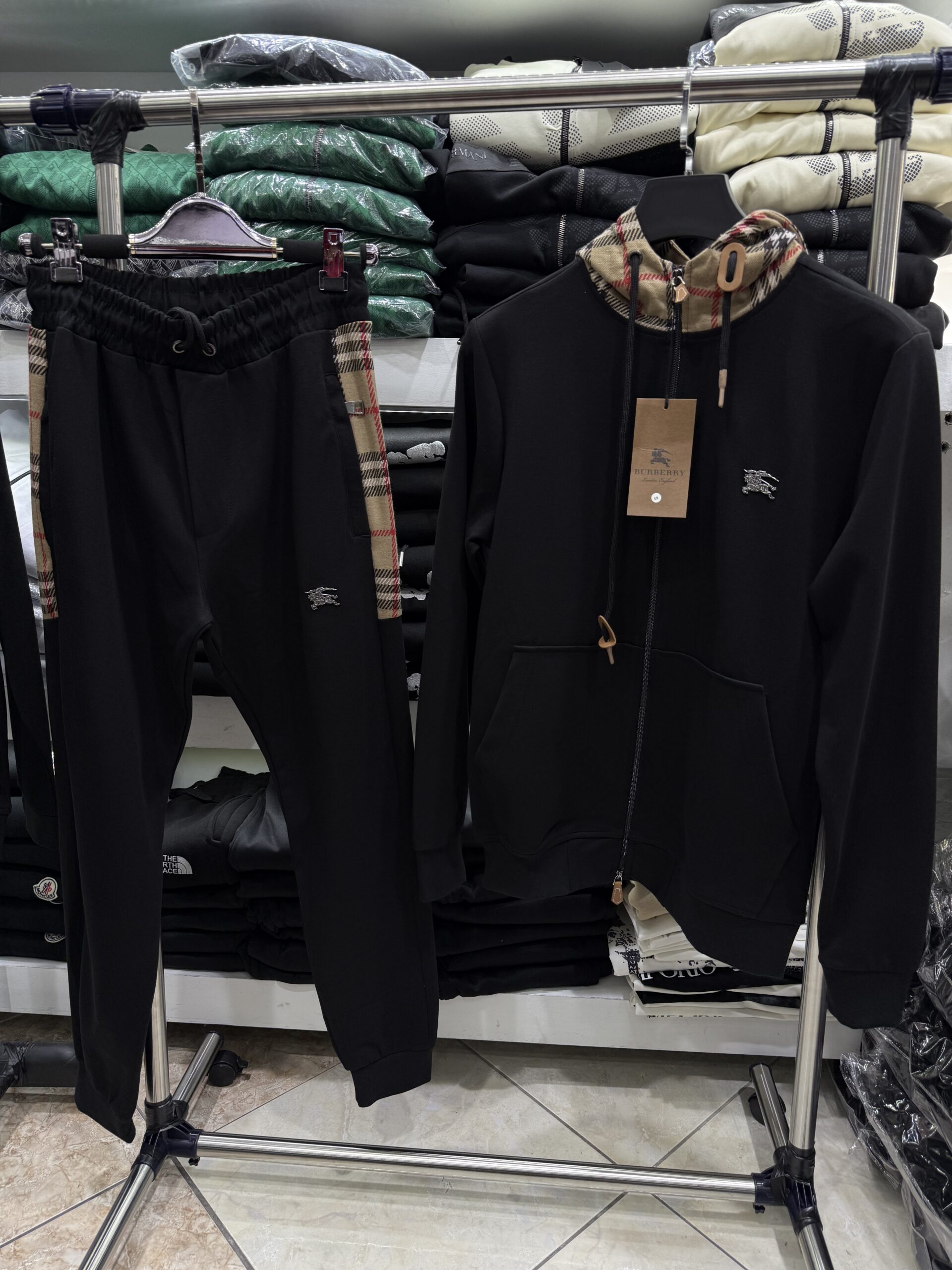 IMG_2003 Burberry - FullSet - Black - Special - Image 1